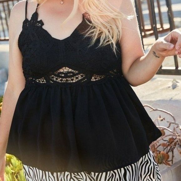 Double Strap Lace Trim Top - Black - Picture 6 of 8